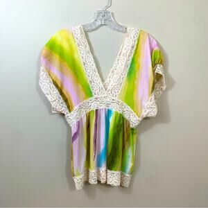 Petit Pois by Vivianna G. Watercolor Lace Trim V-Neck Top